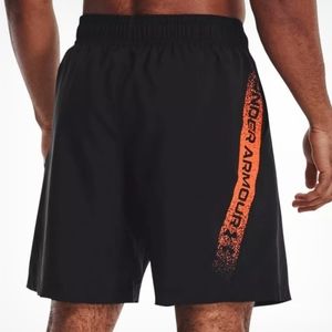 NWT Men's Under Armour woven shorts